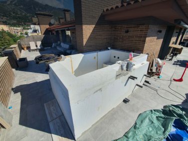 Col·locació de jacuzzis prefabricats